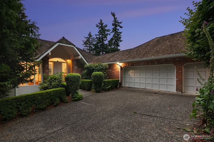 Property Photo:  6242 E Mercer Way  WA 98040 