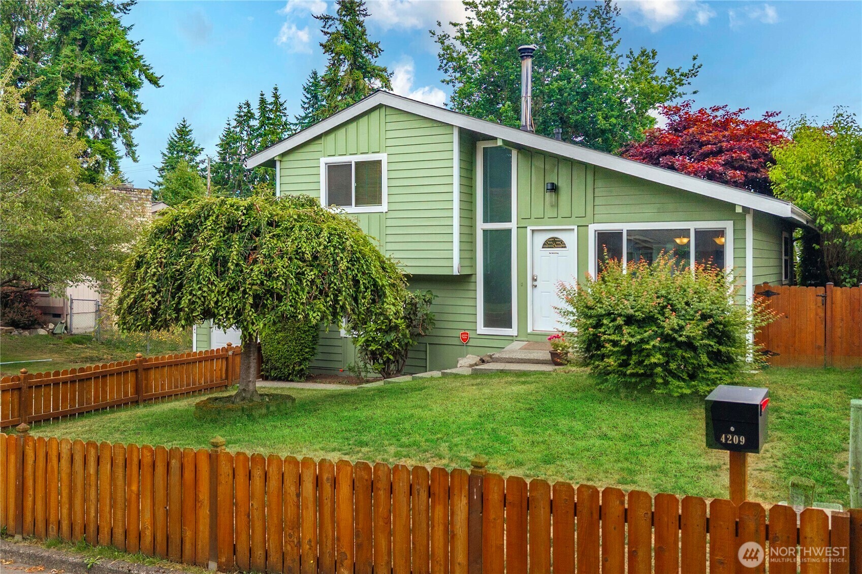 Property Photo: 4209 S 297th Place WA 98001