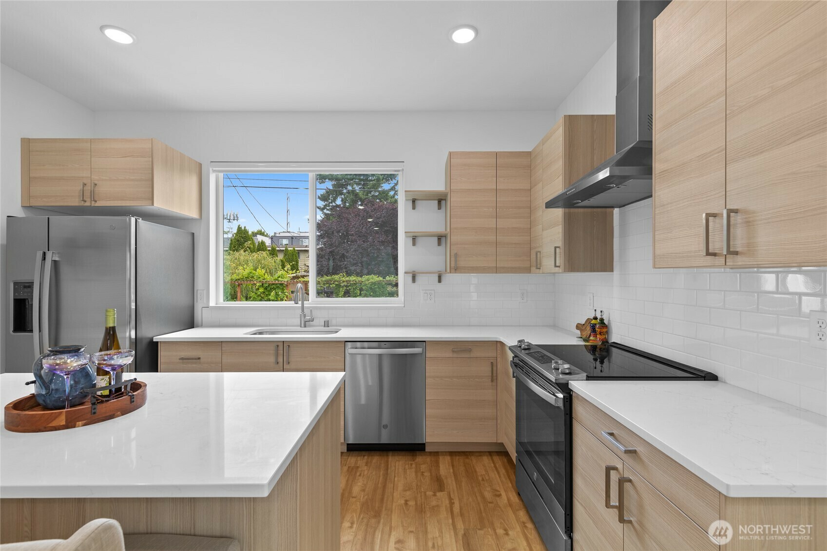 9228  21st Avenue SW  Seattle WA 98106 photo