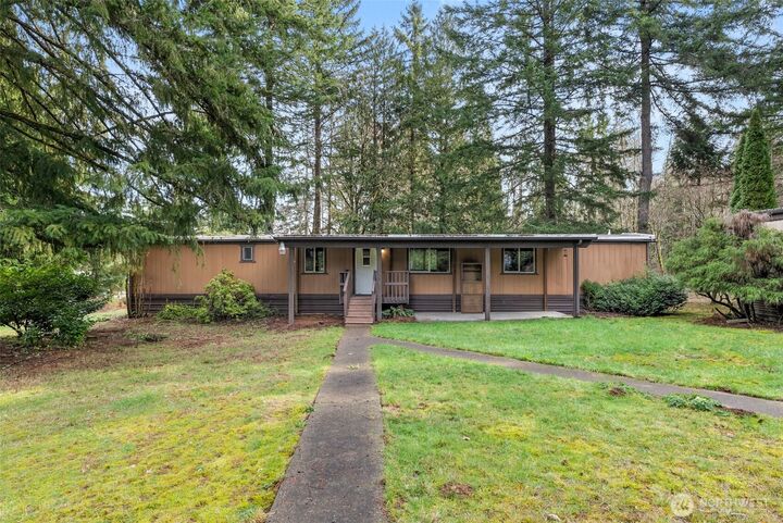 Property Photo:  213  Sommerville Road  WA 98532 