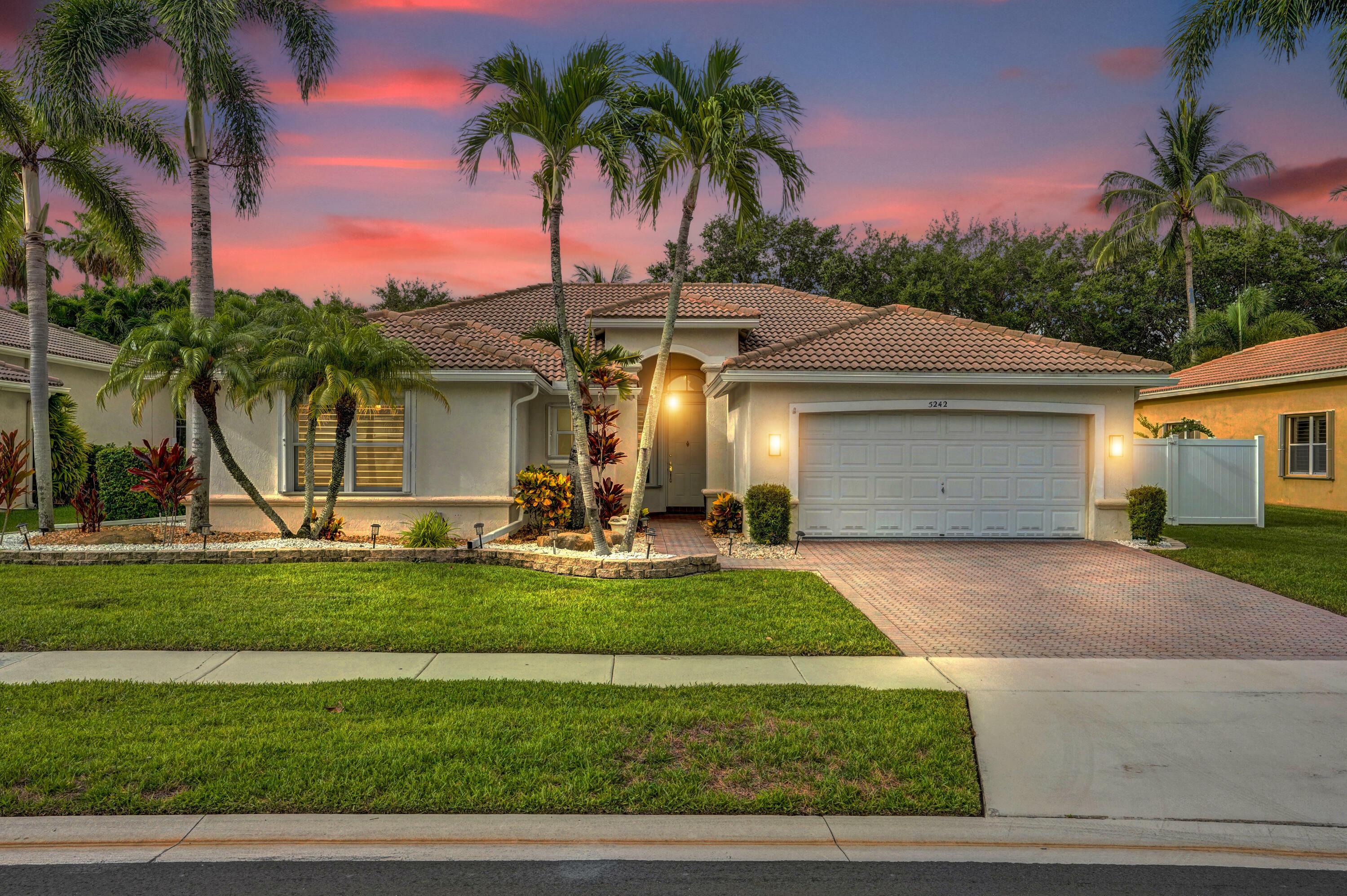 Property Photo: 5242 Indianwood Village Lane FL 33463
