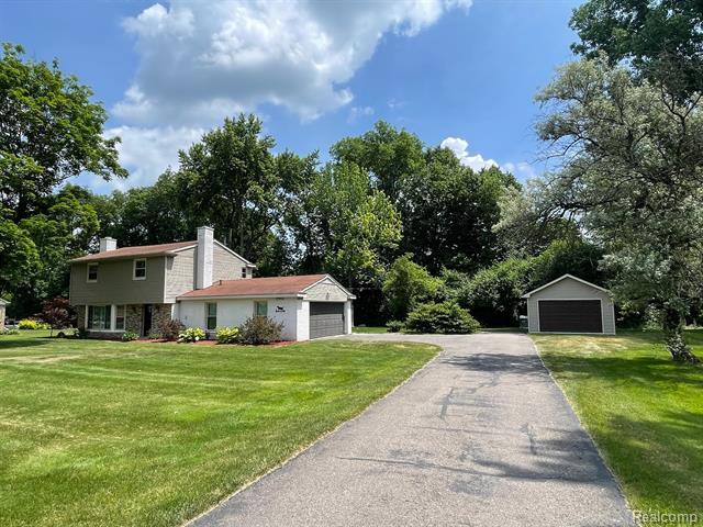 Property Photo: 21150 E Chigwidden Street MI 48167