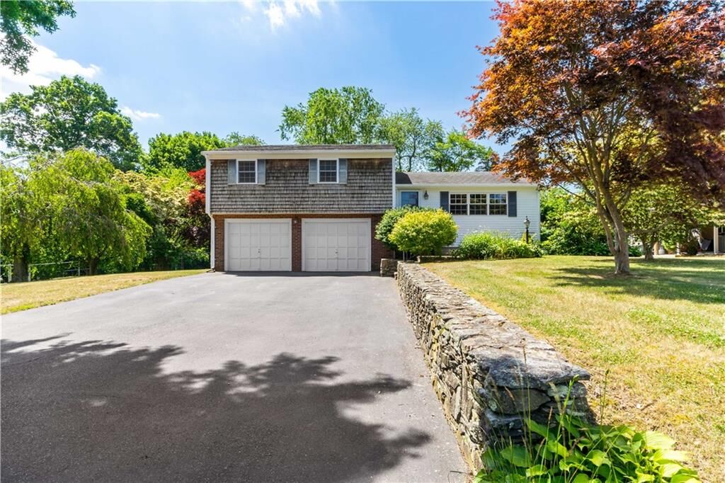 Property Photo: 36 Roosevelt Drive RI 02809