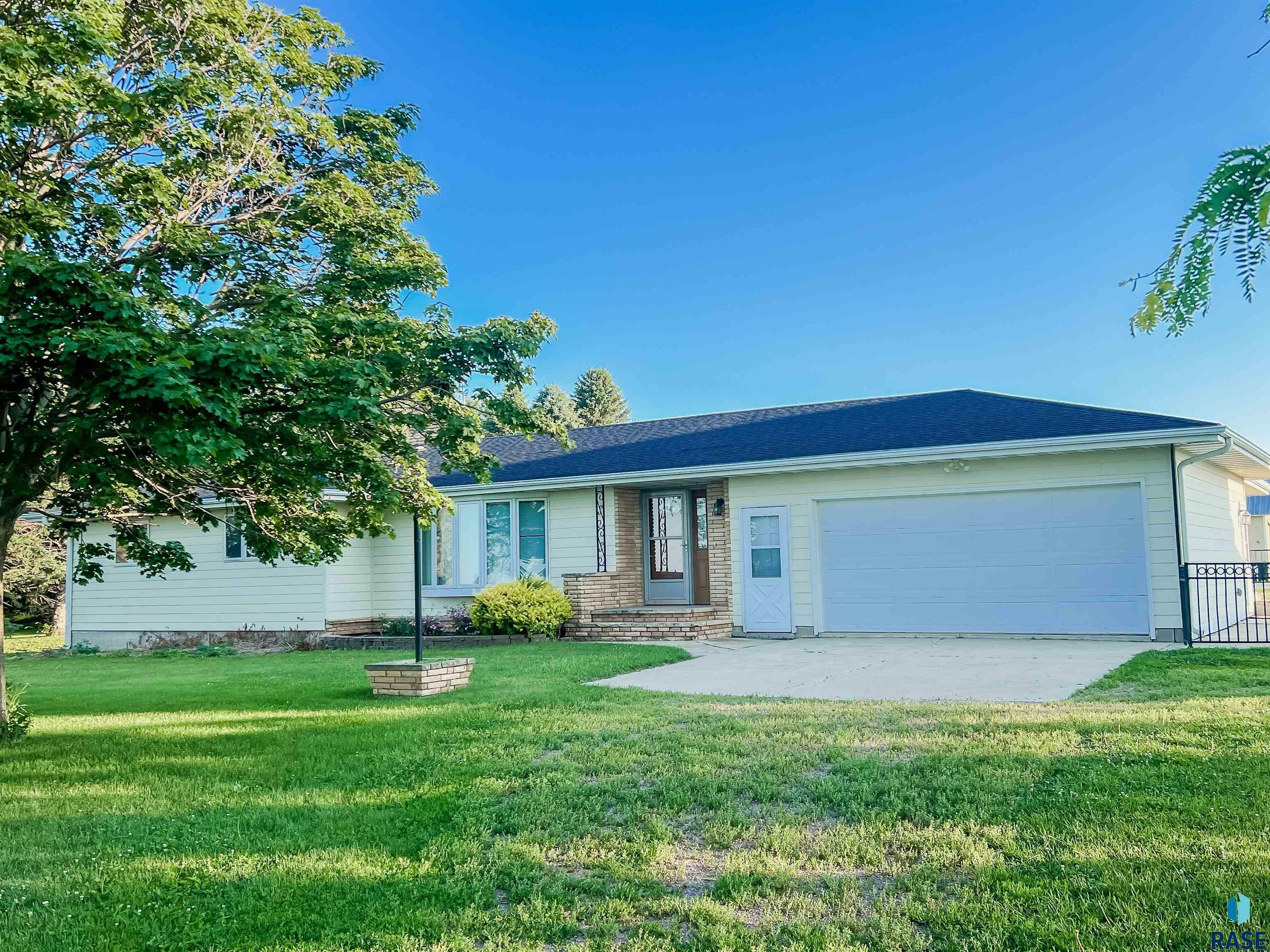 Property Photo: 515 151st St MN 56156-4049