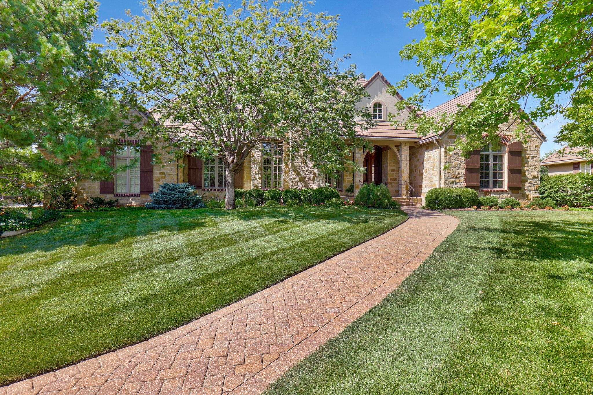 Property Photo: 320 E Flint Hills National Ct KS 67002