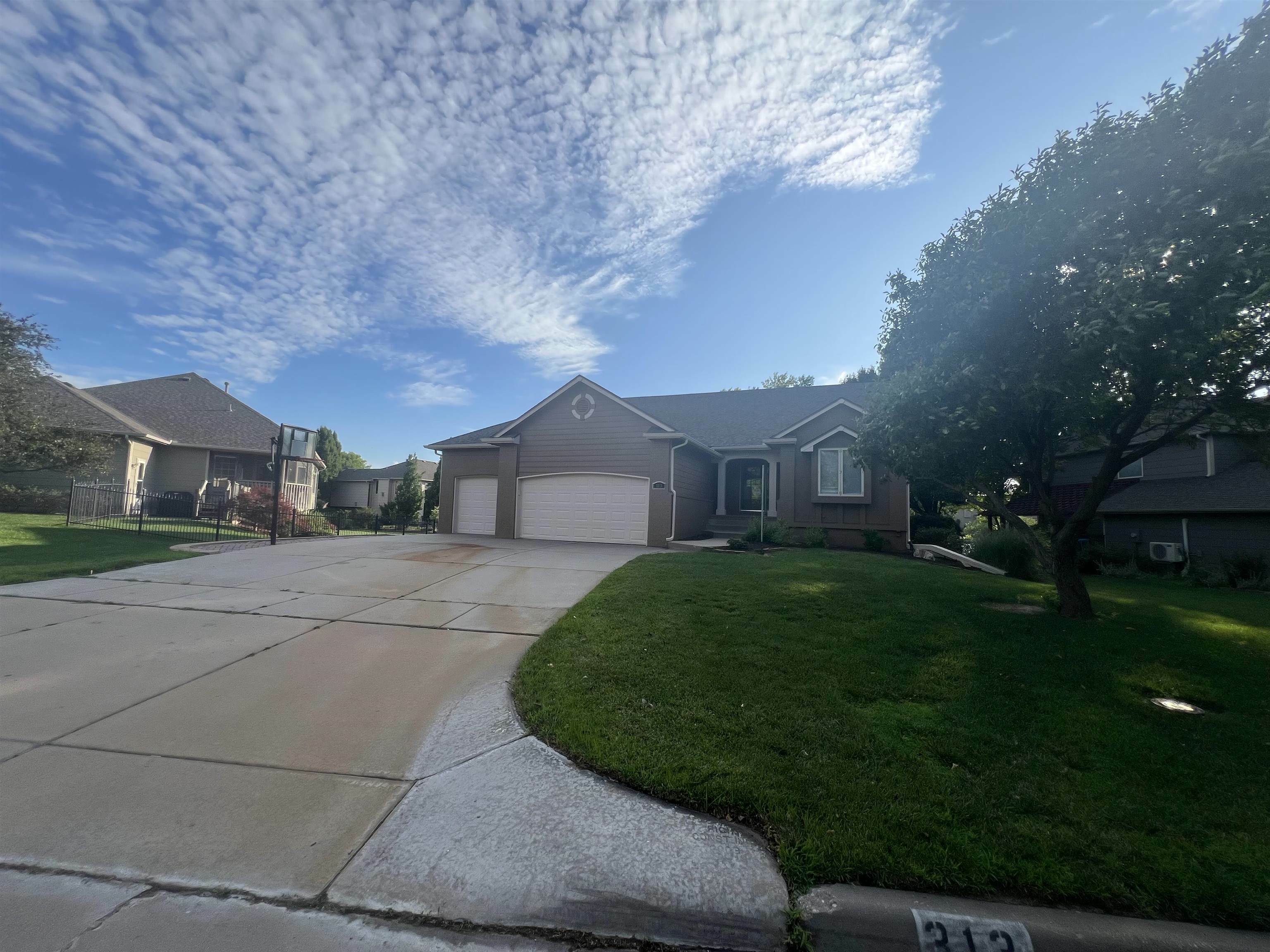 Property Photo: 313 N Jaax St KS 67235