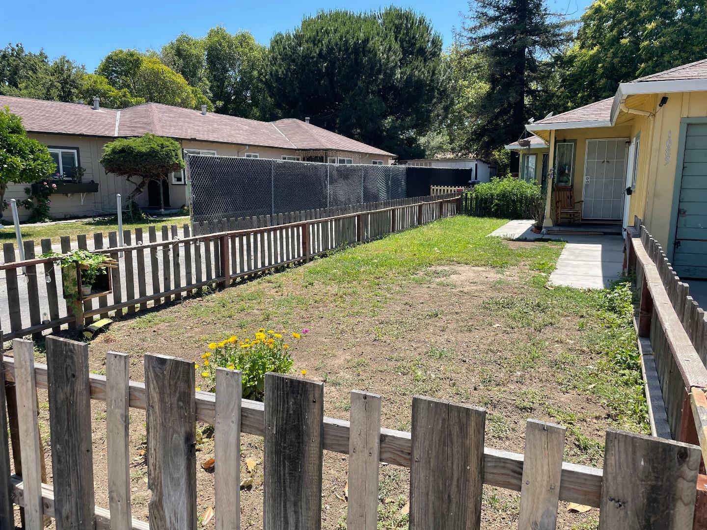Property Photo:  1085 North 4th Street  CA 95112 