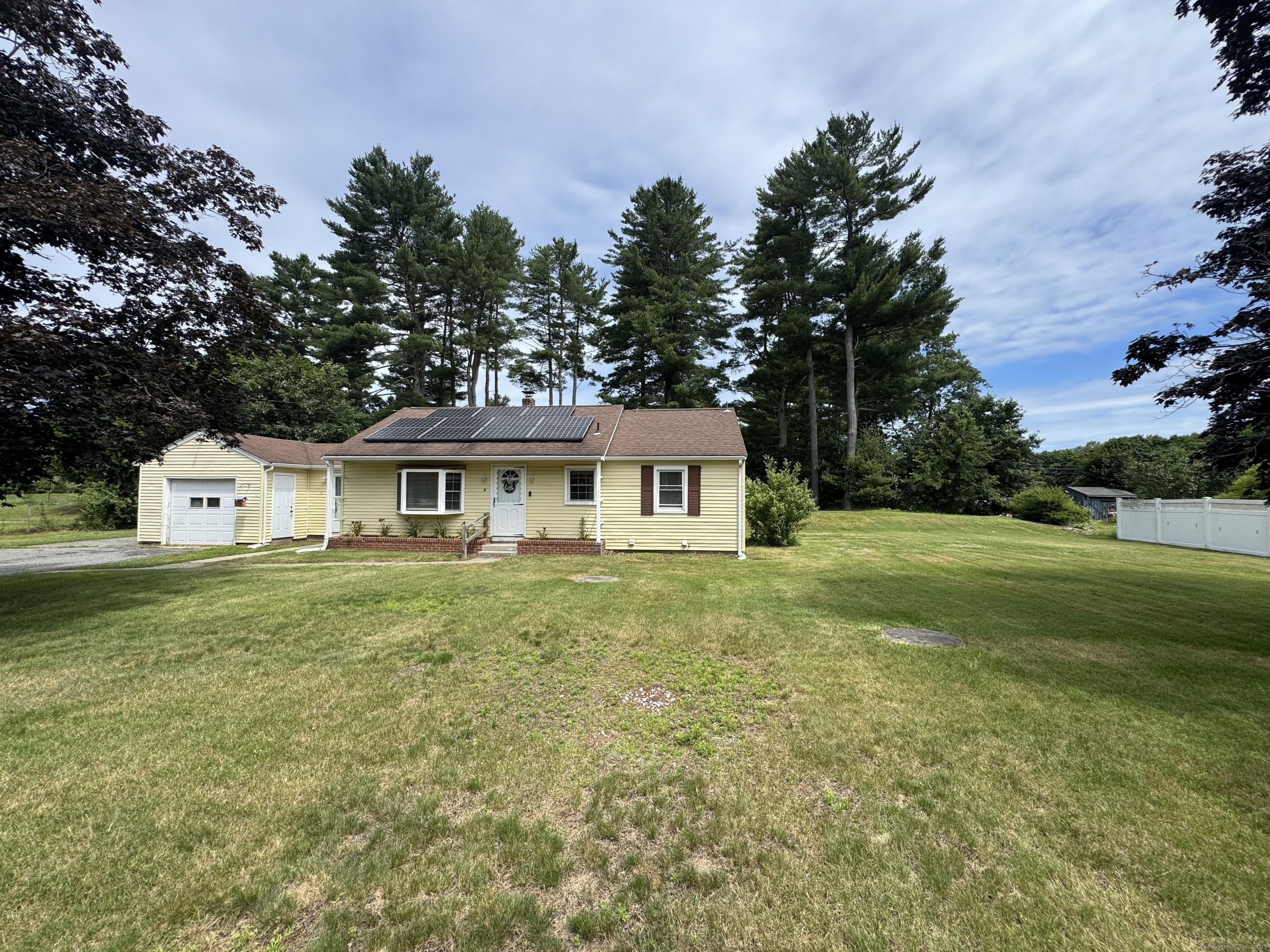 8 Jolley Road  Plainfield CT 06239 photo