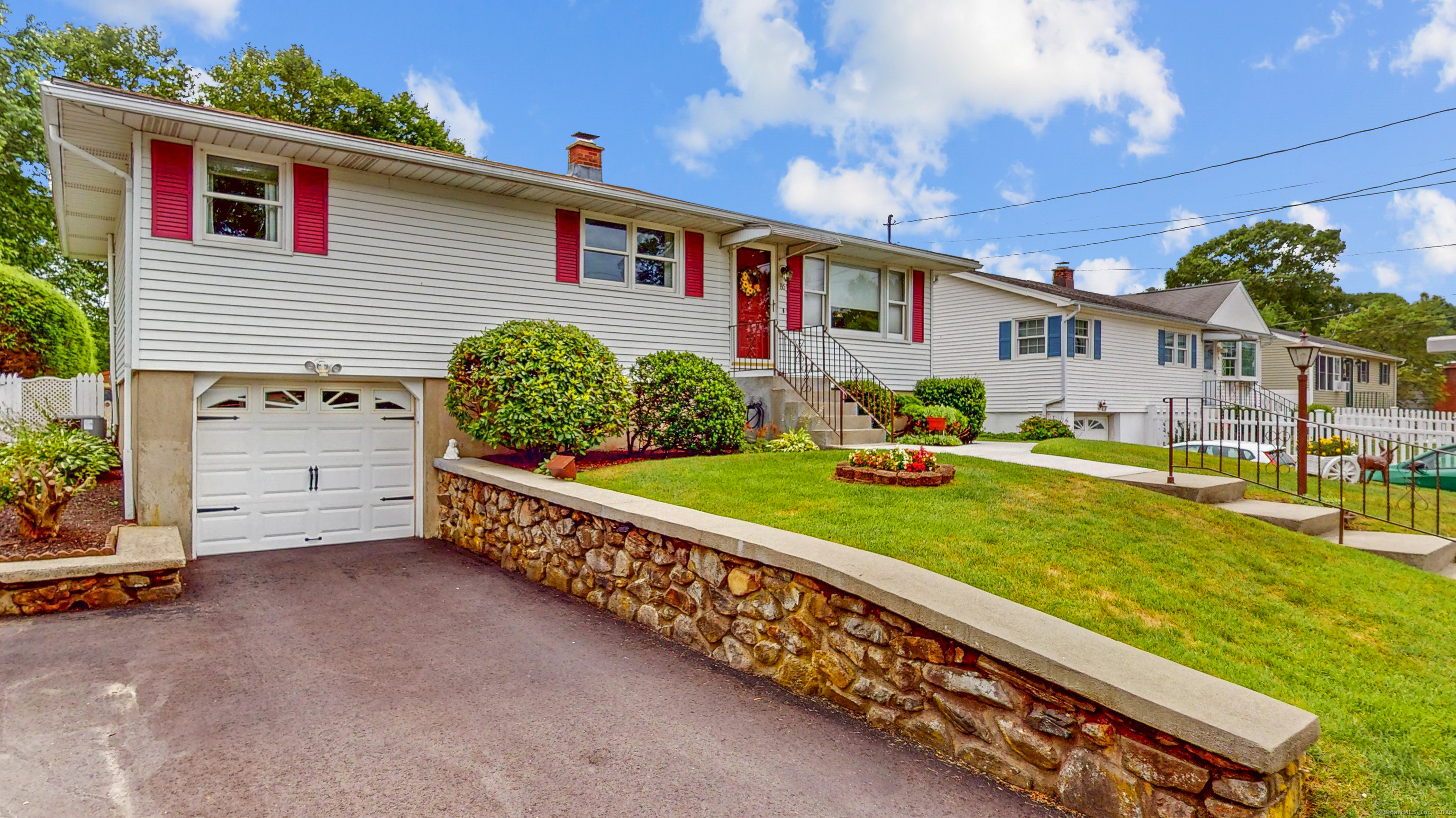 Property Photo: 86 Bagley Terrace CT 06705