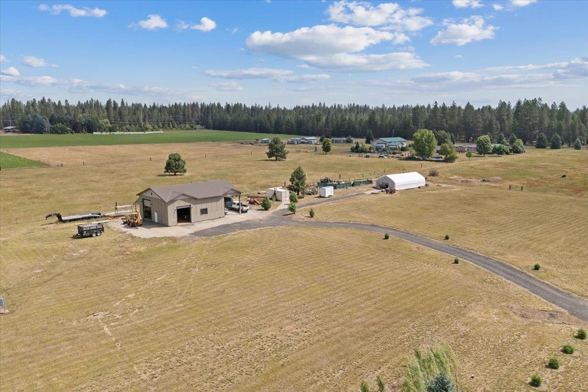 Property Photo: 1145 E Saltz Ln Ln WA 99006