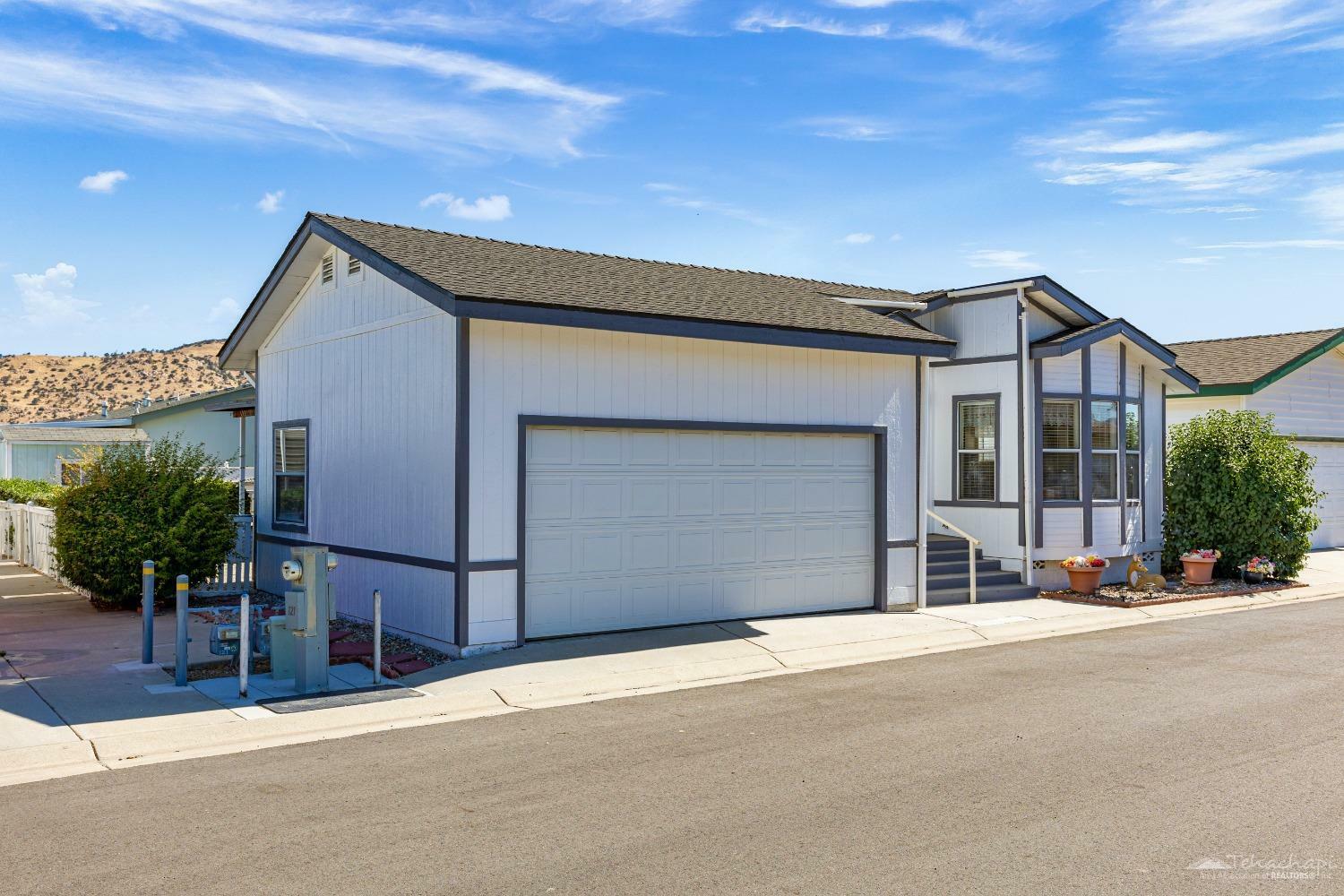 Property Photo: 600 Dennison Road 120 CA 93561