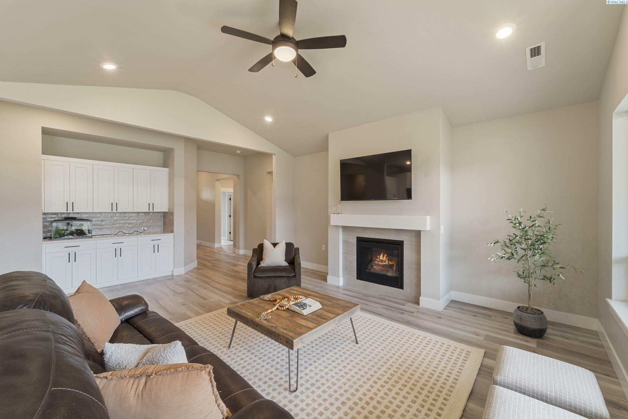 Property Photo:  6105 Road 119  WA 99301 