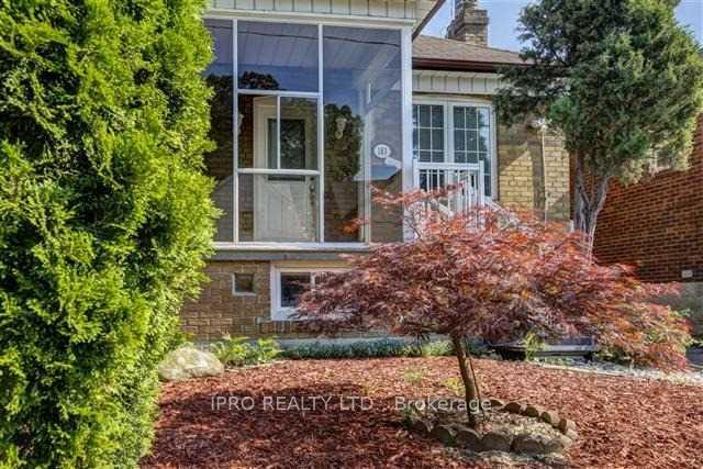 Property Photo:  183 Livingstone Avenue W Upper Level  ON M6E 2L9 