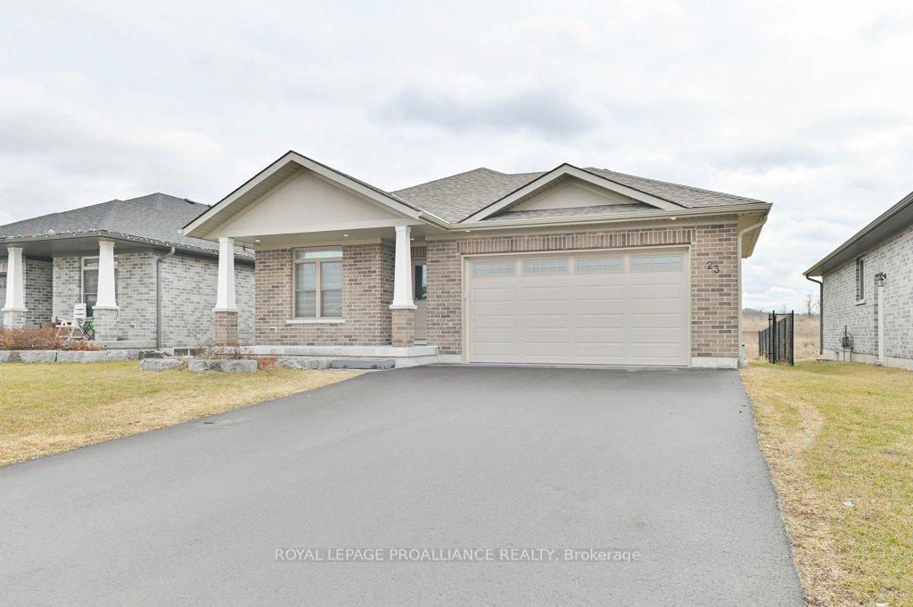 Property Photo: 23 Aberdeen Street ON K0K 3E0