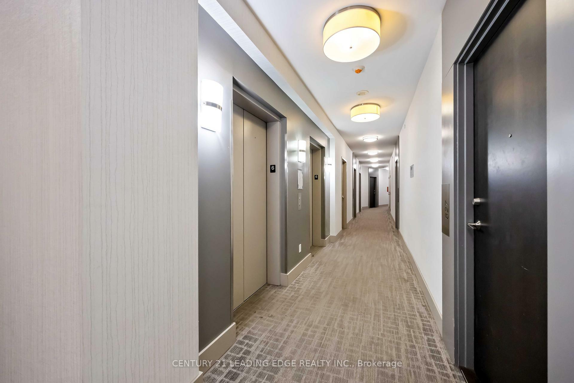 Property Photo:  50 Bruyeres Mews 619  ON M5V 0H8 