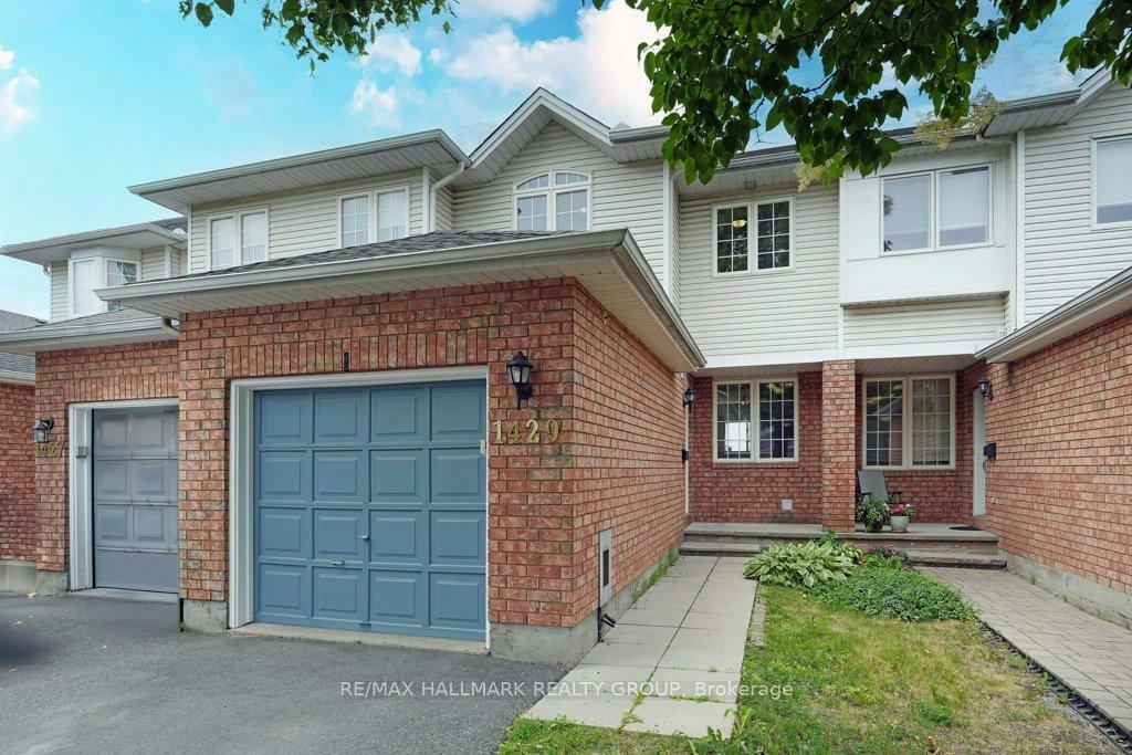 Property Photo:  1429 Lynx Crescent  ON K4A 3Z1 