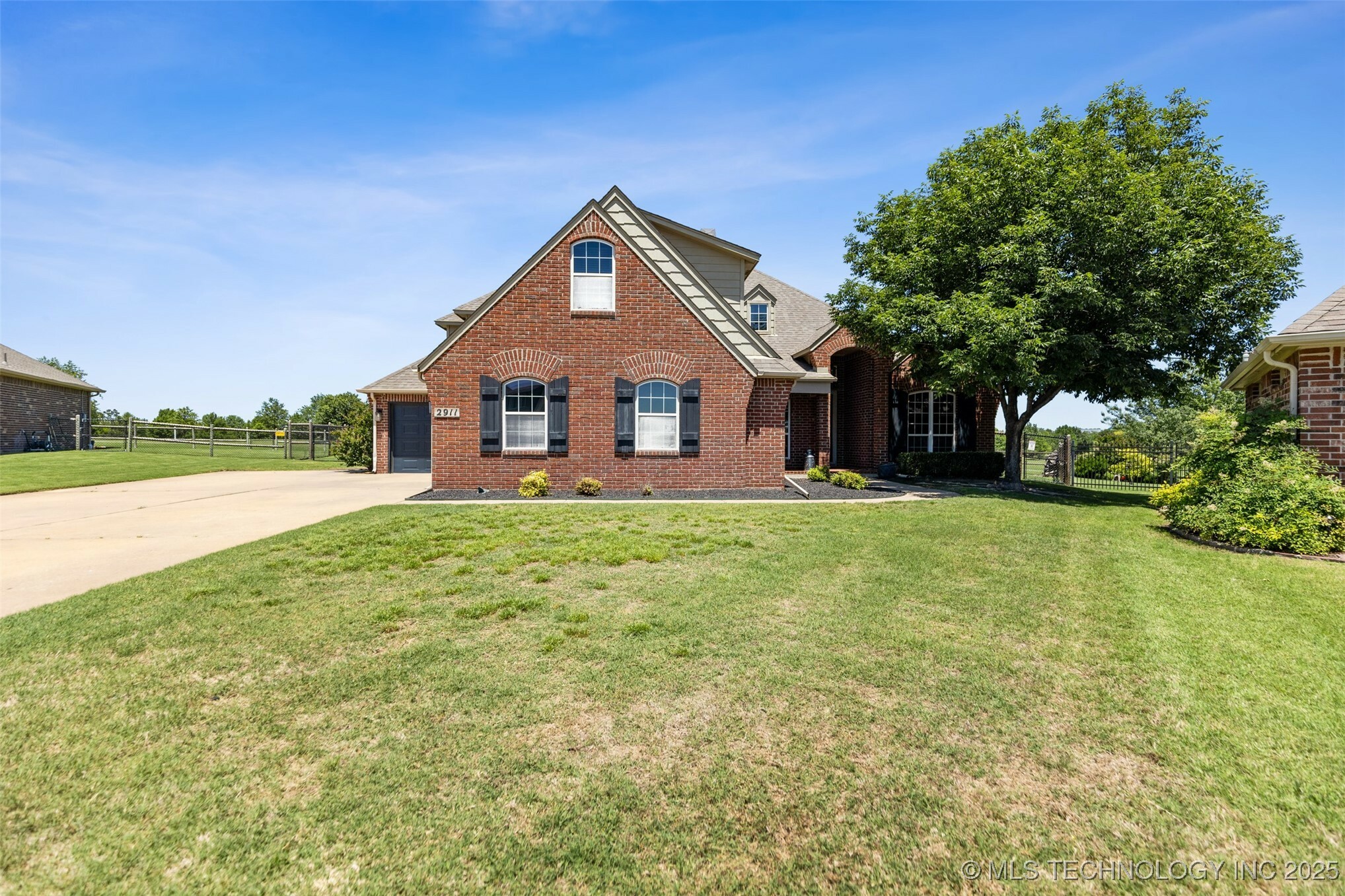 Property Photo: 2911 N 17th Street OK 74012