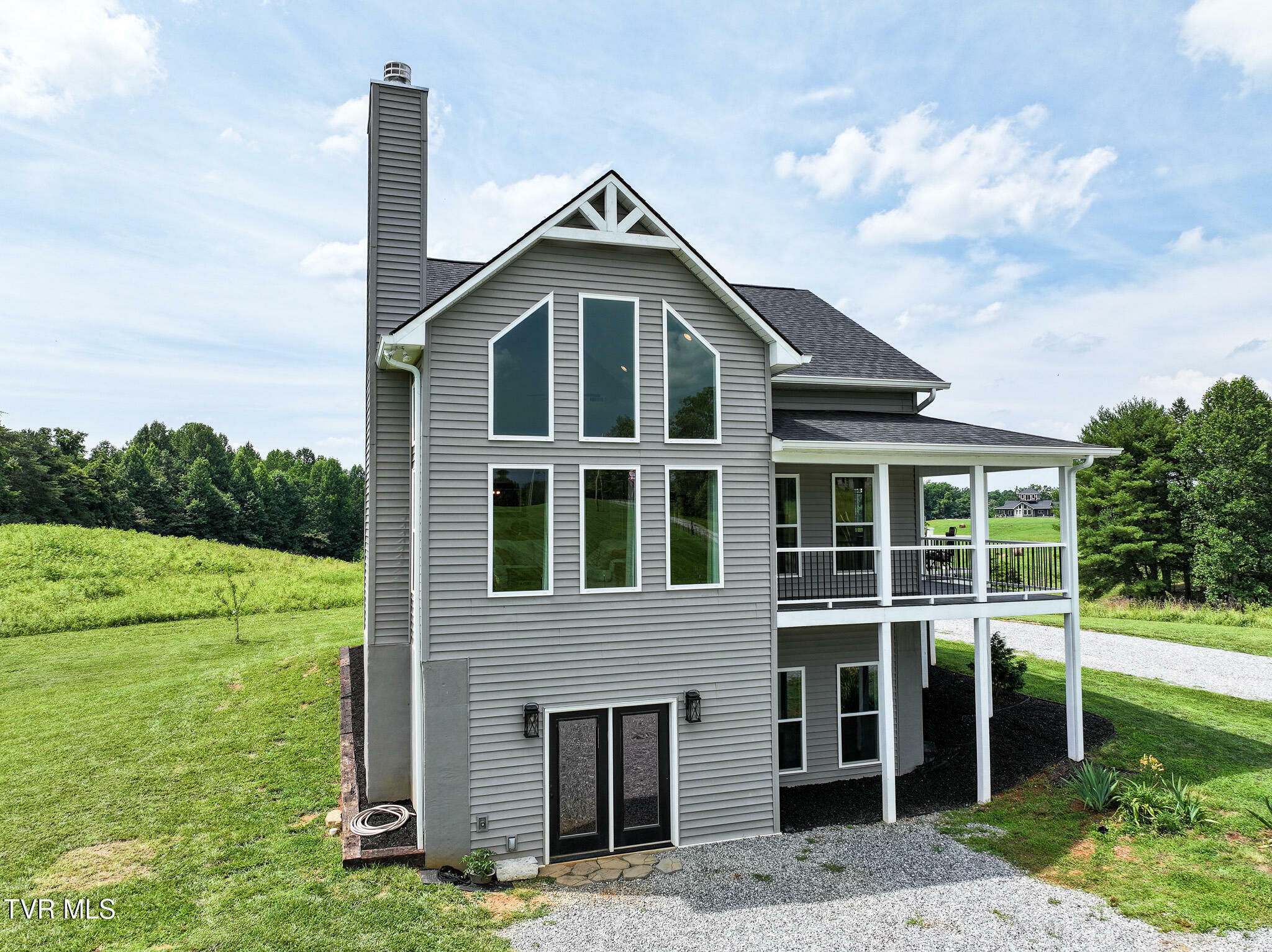 Property Photo:  1850 107 Cutoff  TN 37616 