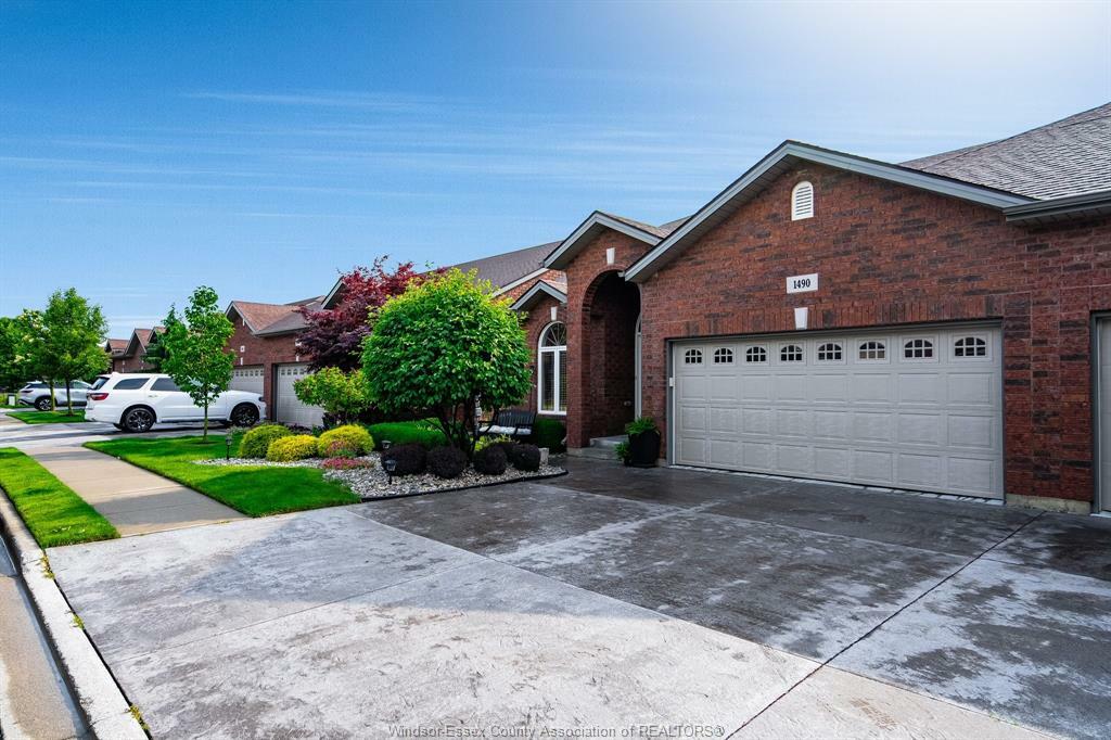 1490 Aspenshore  Windsor ON N8P 1Y5 photo