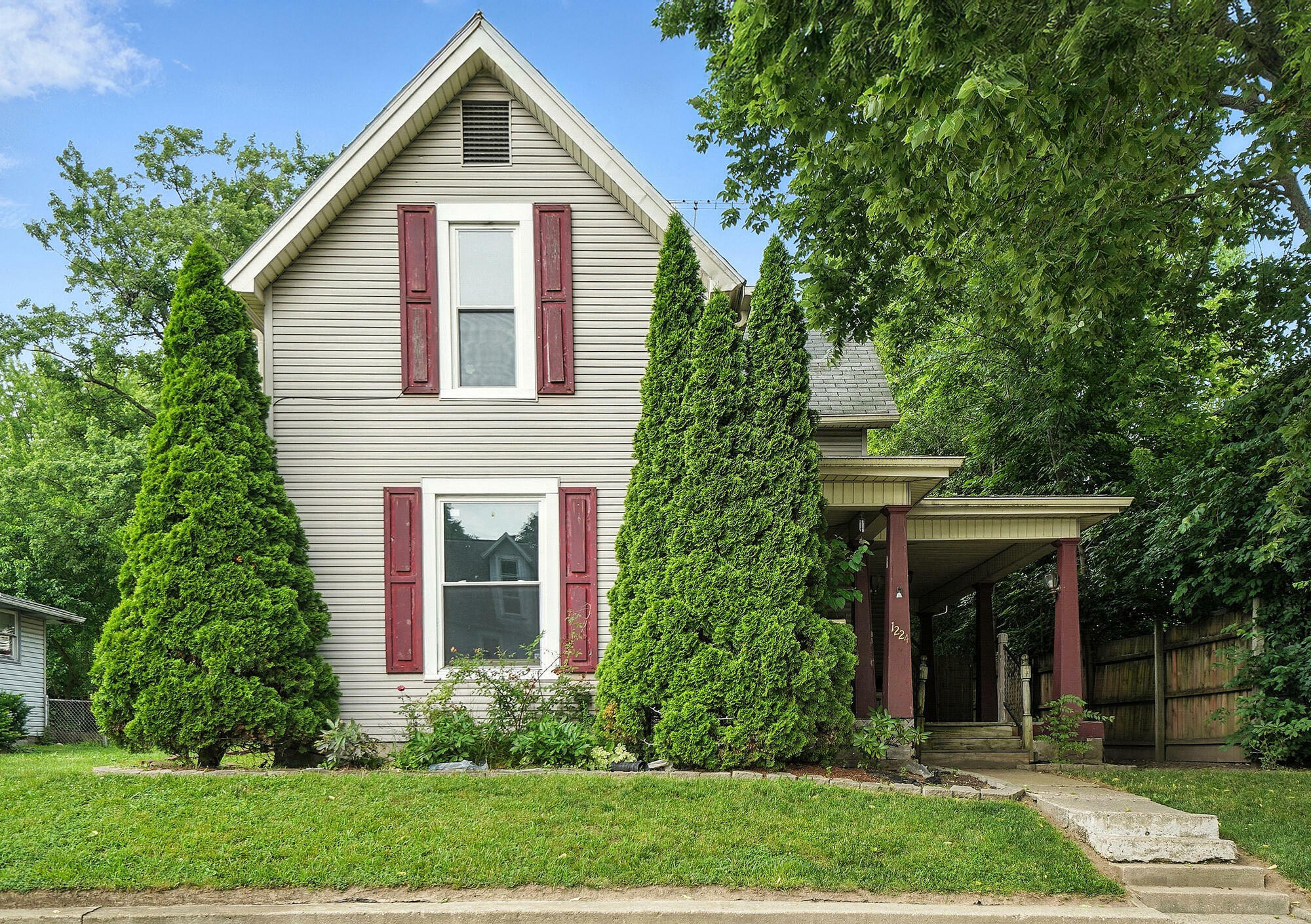 Property Photo: 1224 W Mulberry Street OH 45506