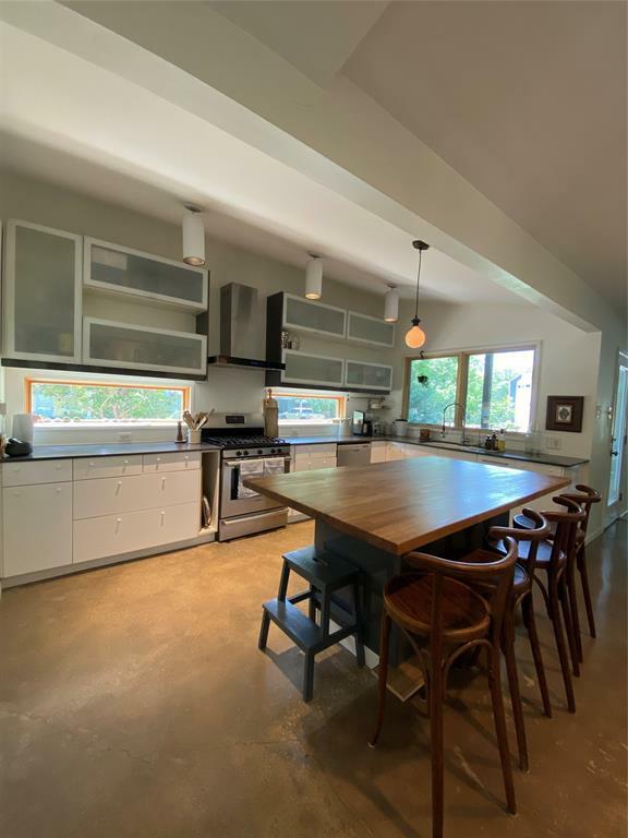 Property Photo:  1005 W Saint Johns Avenue  TX 78757 