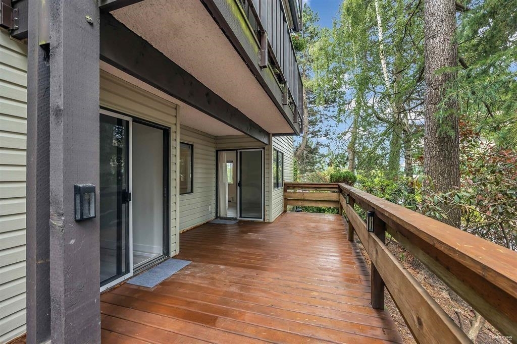 Property Photo: 1555 Fir Street 102 BC V4B 4B6