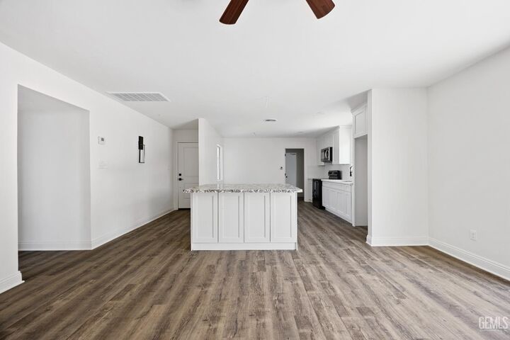 2521 Pacheco Road  Bakersfield CA 93305 photo