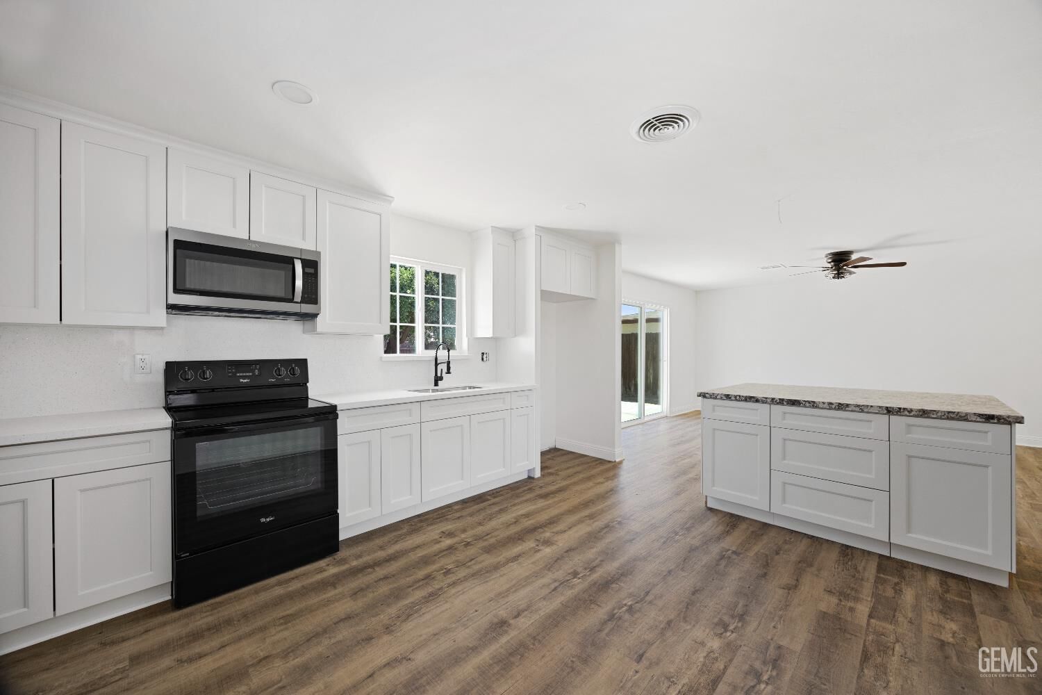 Property Photo:  2521 Pacheco Road  CA 93305 