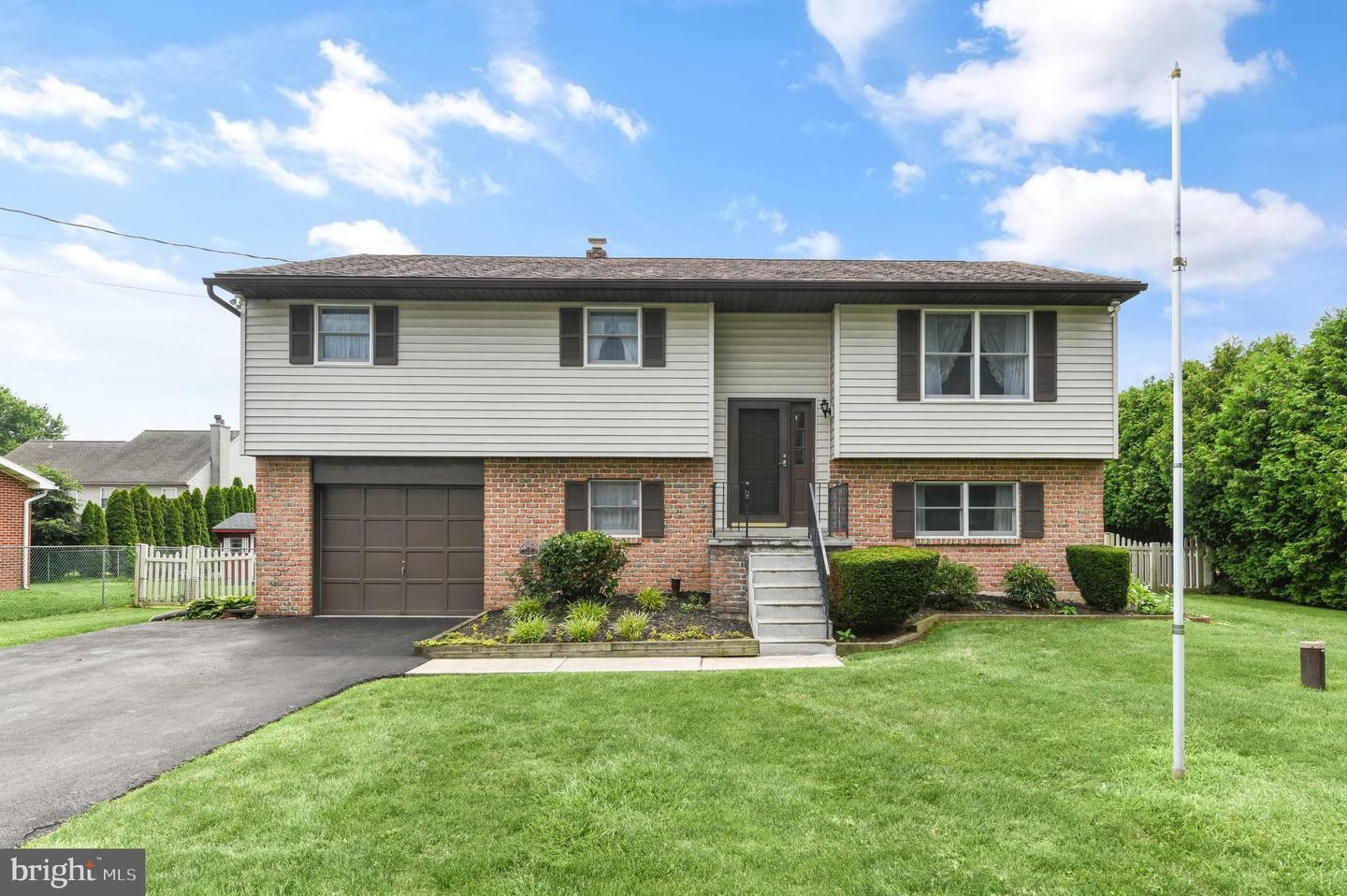 4756 Killian Avenue  Reading PA 19606 photo