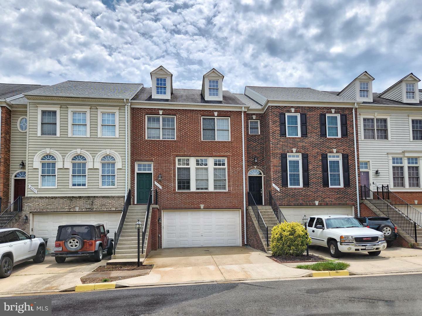 Property Photo:  6939 Stanwick Square  VA 20155 