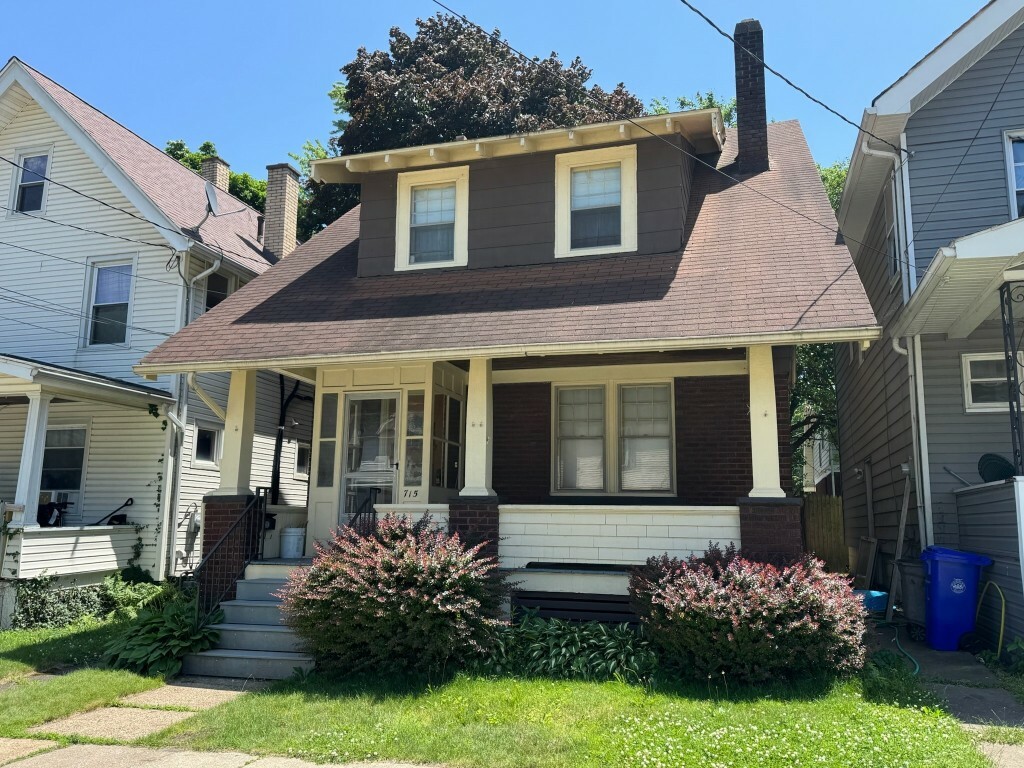 Property Photo:  715 E 7th Street  PA 16503 
