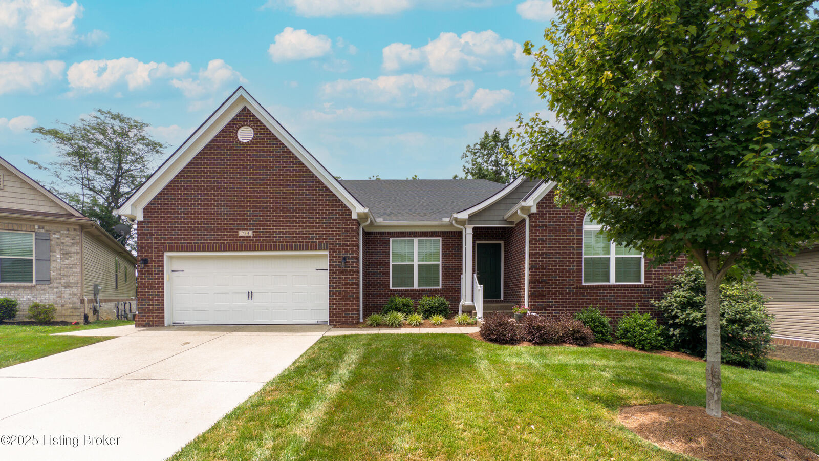 Property Photo:  734 Dehart Ln  KY 40243 