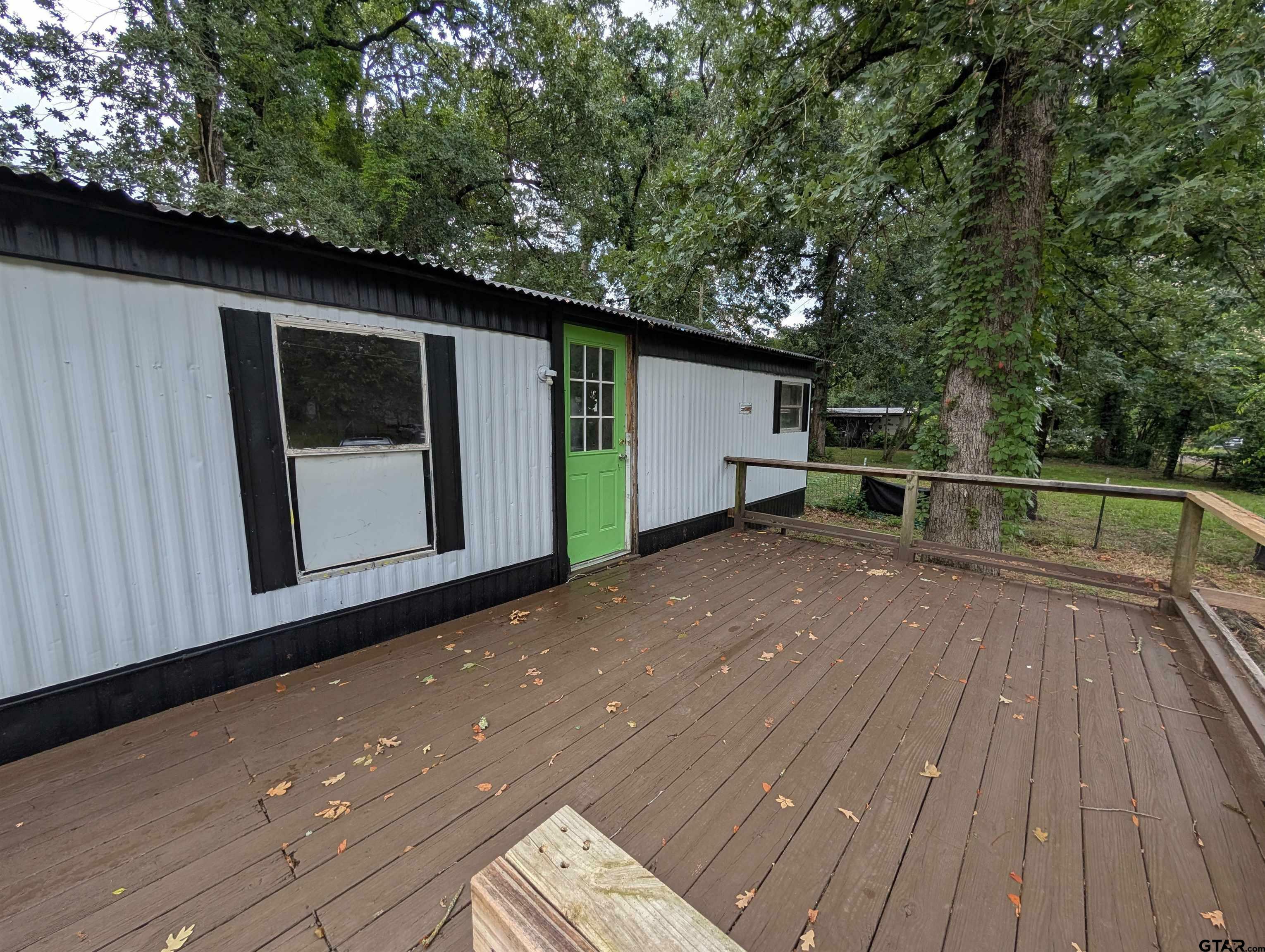 Property Photo: 23057 Pin Oak Dr TX 75762