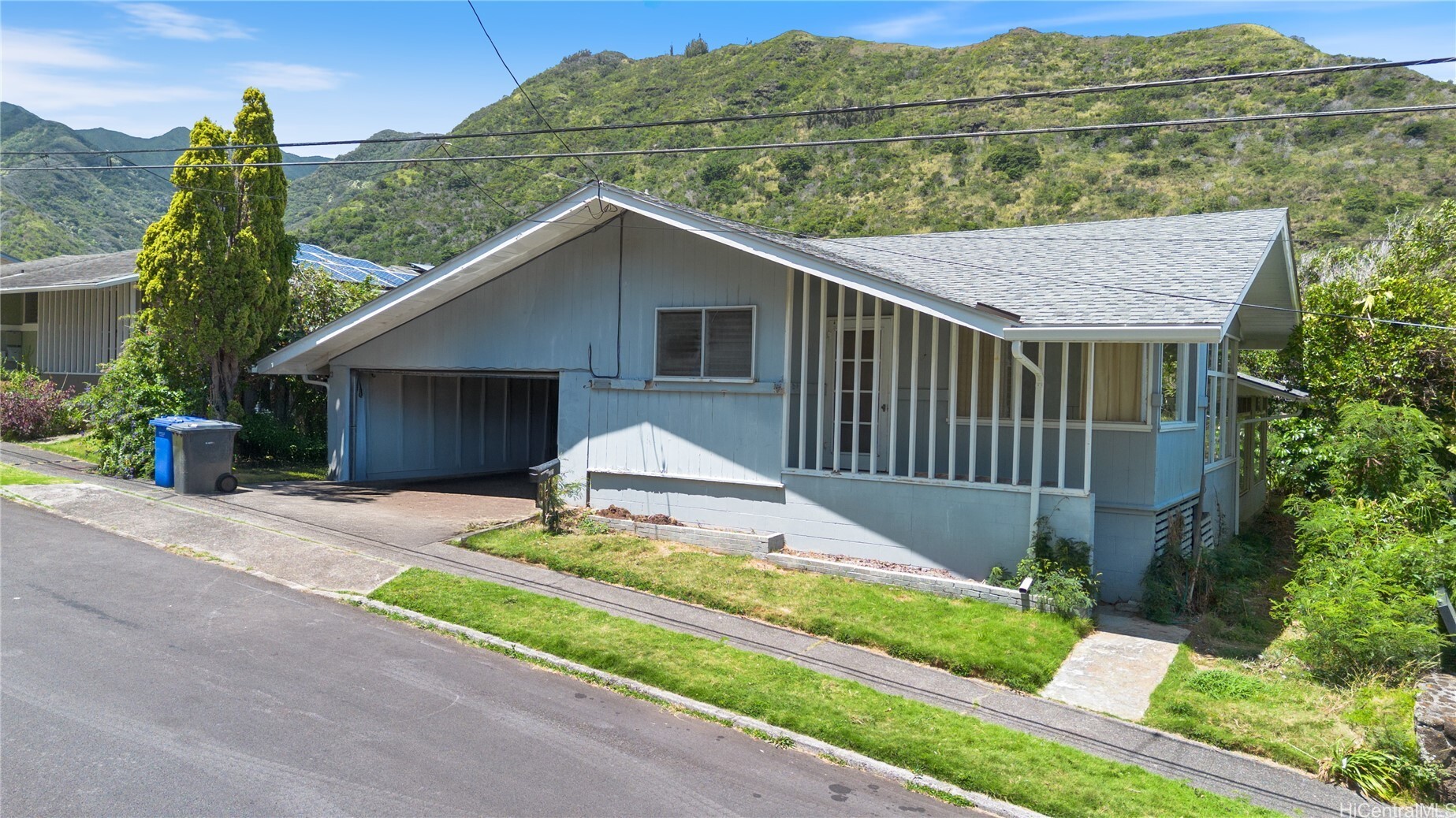 907 Ahuwale Street  Honolulu HI 96821 photo