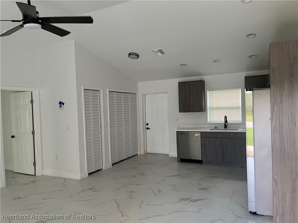 Property Photo: 217 Hoover Avenue NE FL 33852
