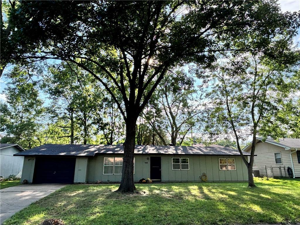 468 N Garfield Avenue  Bonner Springs KS 66012 photo