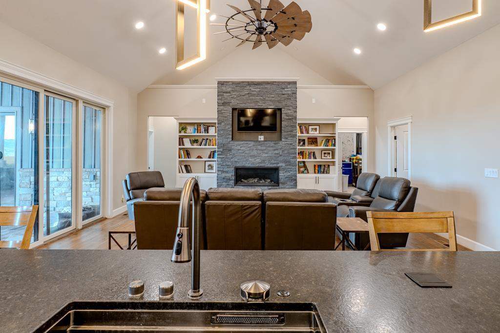 Property Photo: 2244 Park Avenue ID 83501