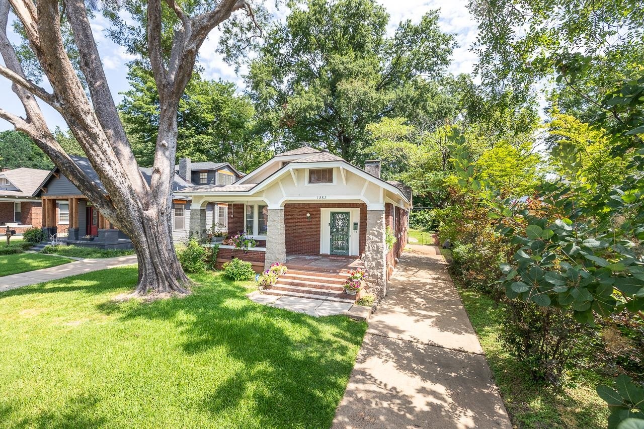 Property Photo:  1882 Walker Ave  TN 38114 