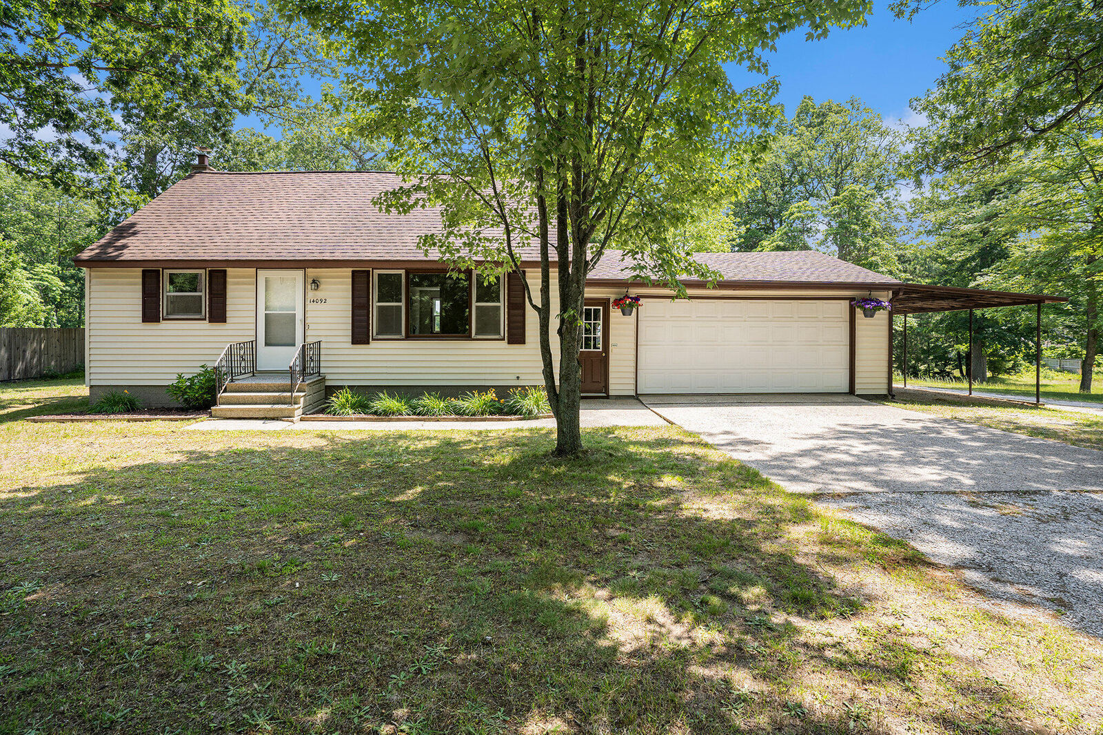 Property Photo: 14092 152nd Avenue MI 49417