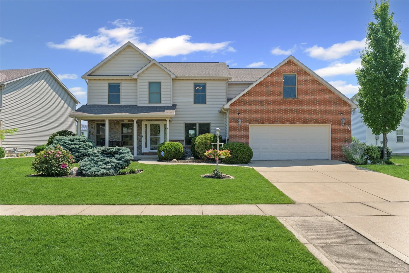 3220 Weeping Cherry Drive  Champaign IL 61822 photo