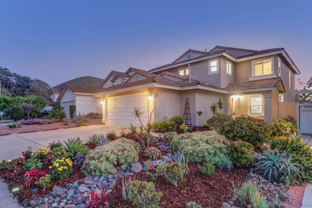 10832 Avenida De Los Lobos  San Diego CA 92127 photo