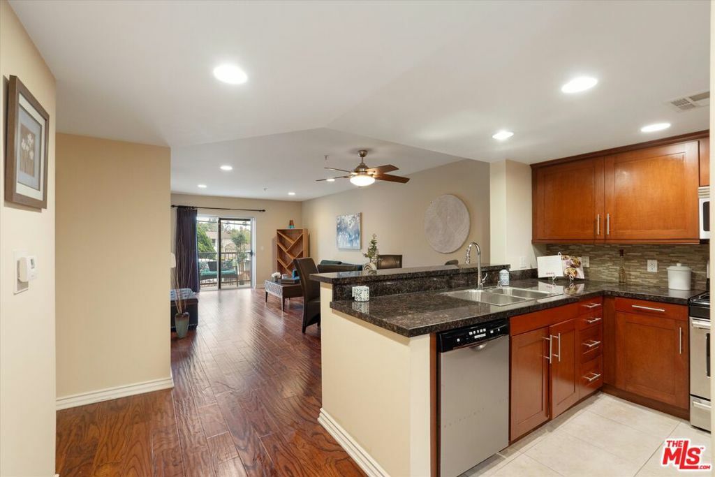 Property Photo: 7100 Alvern Street 317 CA 90045