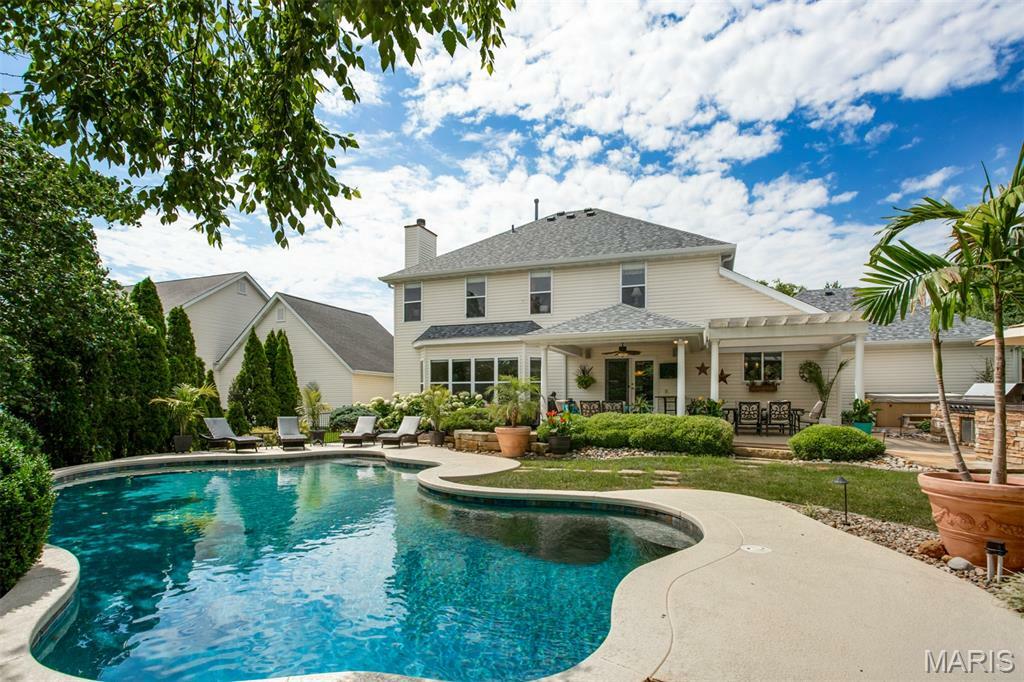 Property Photo:  617 Westonridge Court  MO 63021 