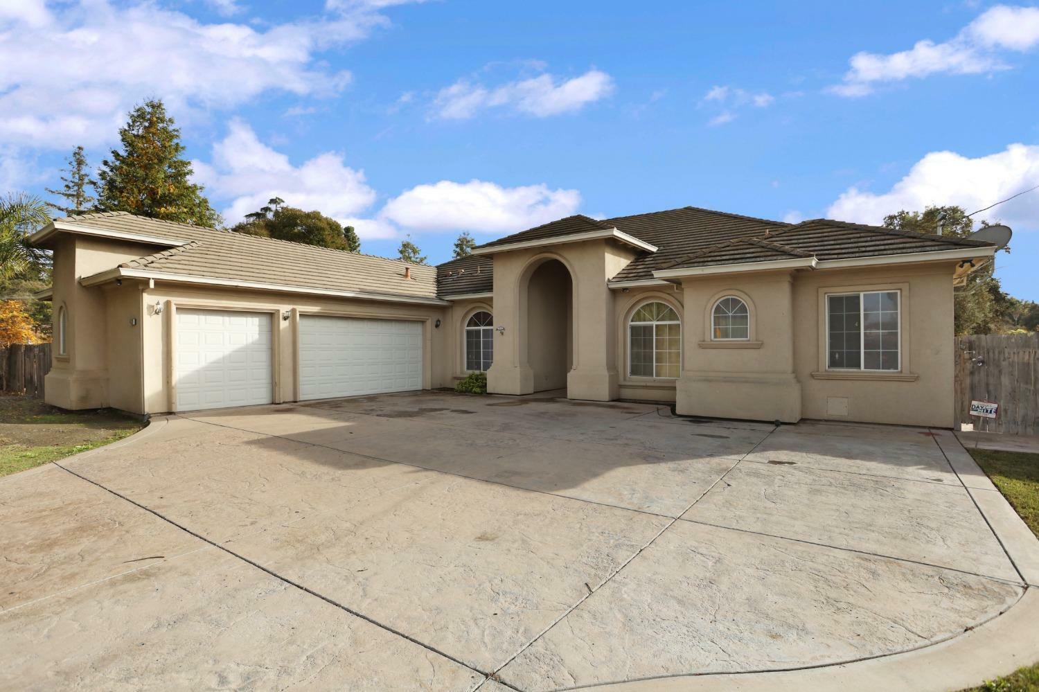 Property Photo: 4520 E Morada Lane CA 95212