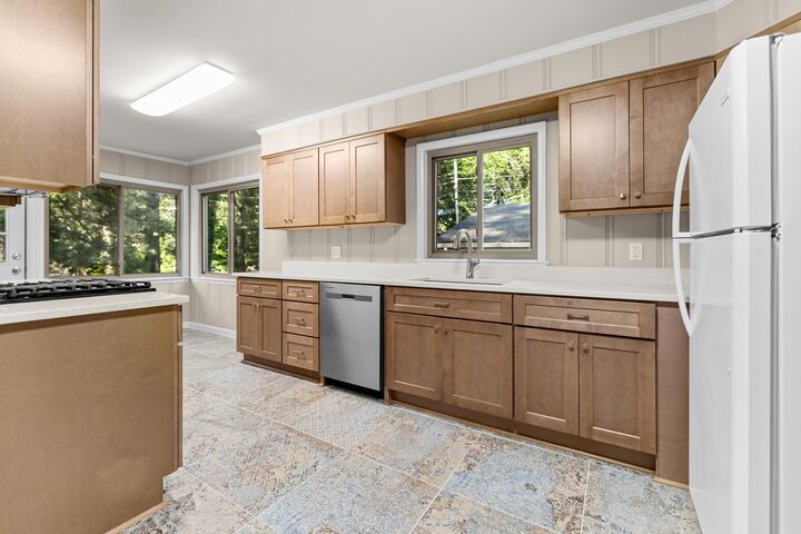 Property Photo:  816 Westwood Dr  TN 37388 