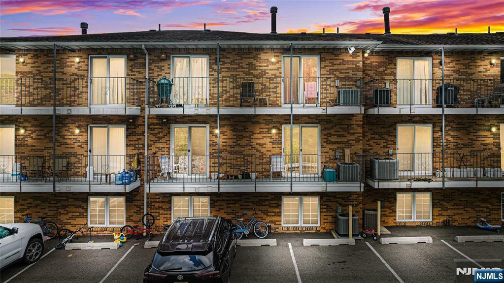 Property Photo:  396 Harrison Avenue 203  NJ 07644 
