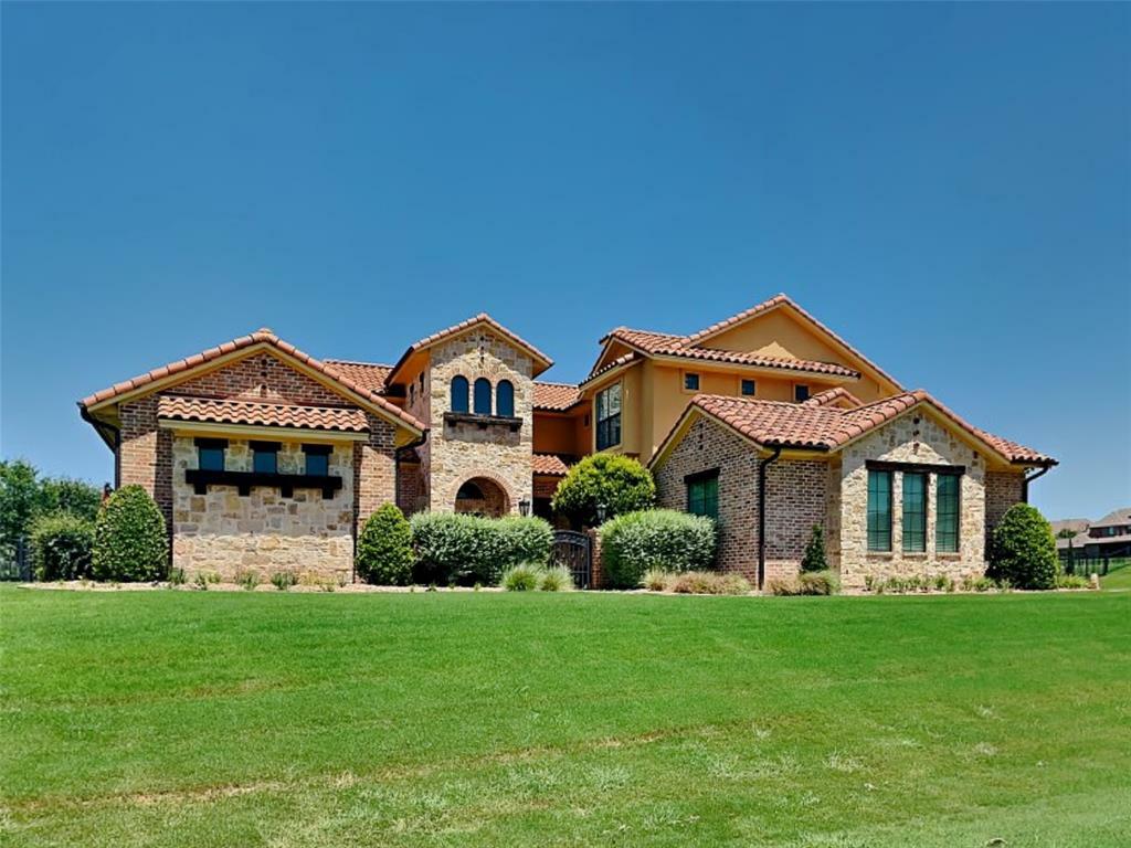 Property Photo: 7916 Bella Flora Drive TX 76126