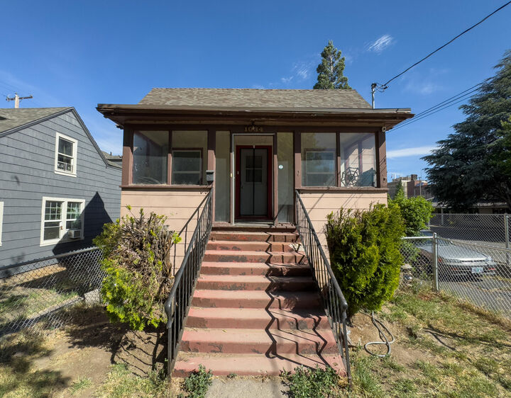 1034 High Street  Klamath Falls OR 97601 photo