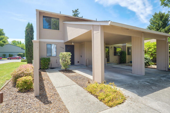 1034 SE Camelot Drive  Grants Pass OR 97526 photo