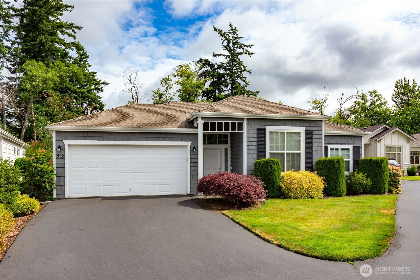 Property Photo:  512  Creekbend 4  WA 98226 